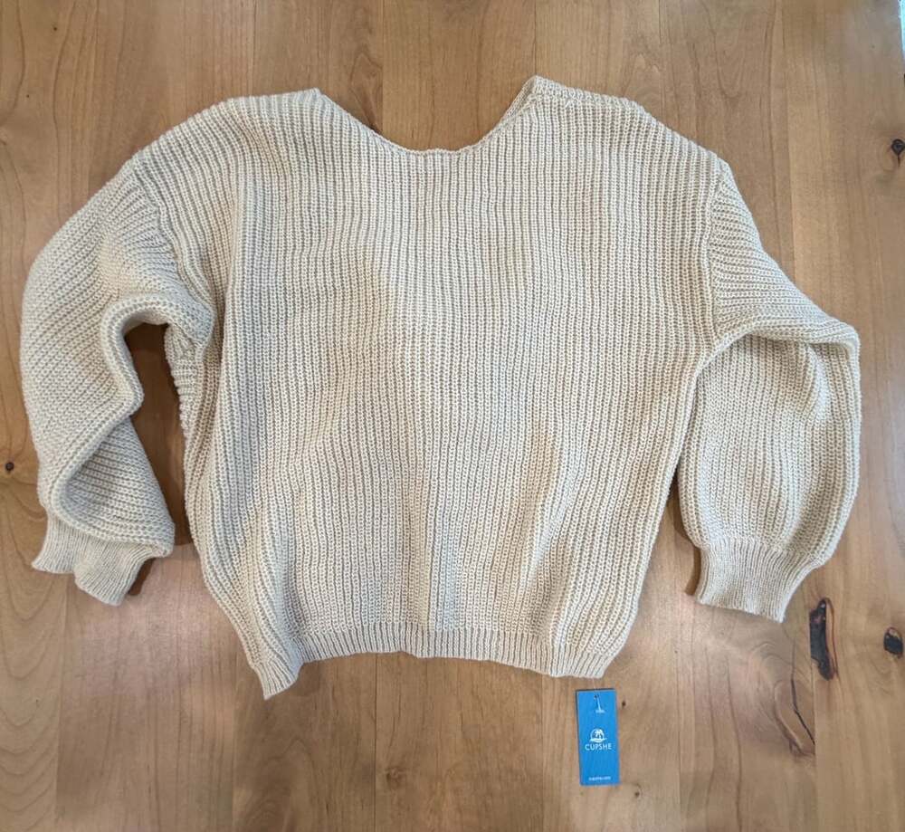 CUPSHE Women's Twist Front Ribbed Knit Long Sleeve Sweater Size M